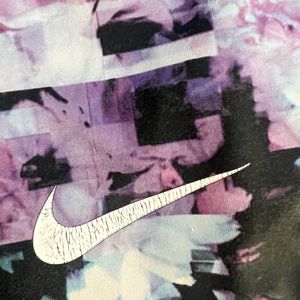 Good condition the Nike check does have some cracks; general wear and tear.